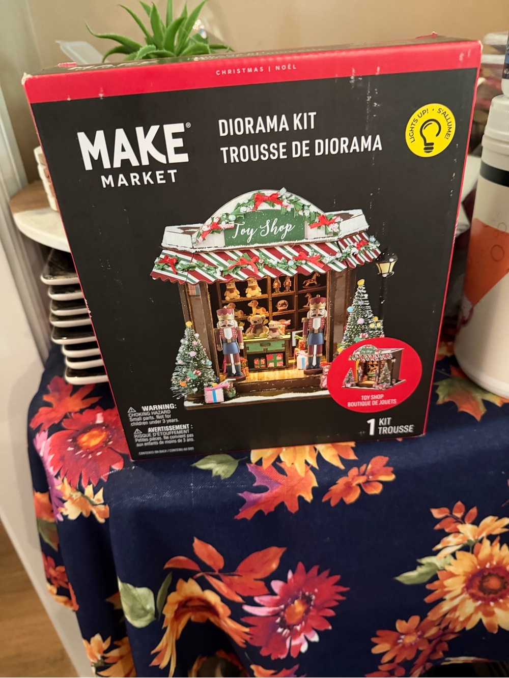 Makers Market Holiday Toy Shop Diorama Kit in Red and Green